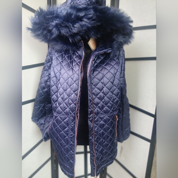 Navy Quilted Women's Jacket With Rose Gold Hardware - Picture 2 of 13